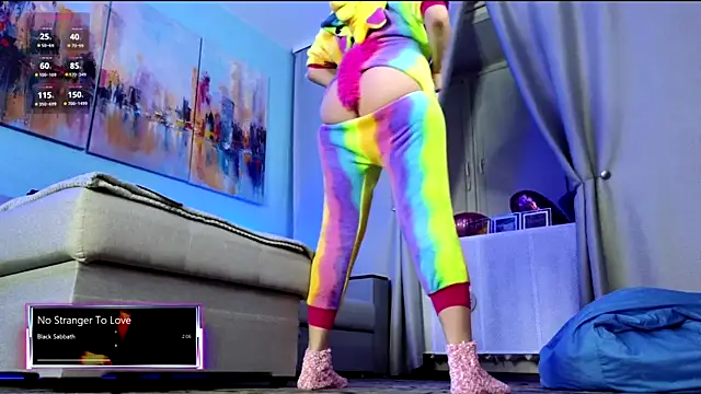 Snapshot of MilanaPure chatting on 02.15.25 MilanaPure online show from 02.15.25