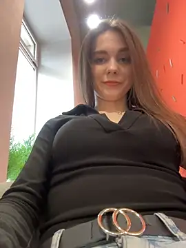 MilaBee online show from 04.05.26