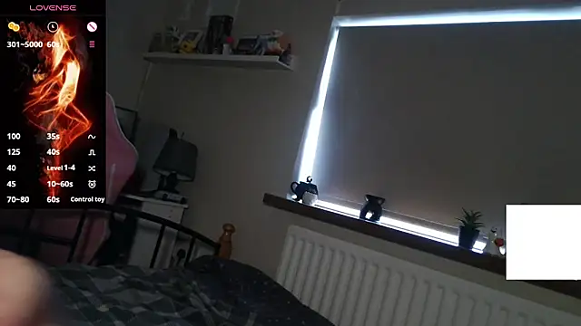 Snapshot of Ms_Lunar-Lust chatting on 09.17.25 Ms Lunar-Lust online show from 09.17.25