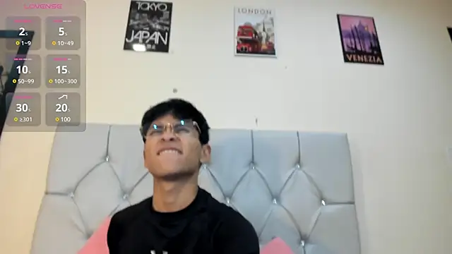 Snapshot of Ethan_Westt chatting on 03.19.25 Ethan Westt online show from 03.19.25