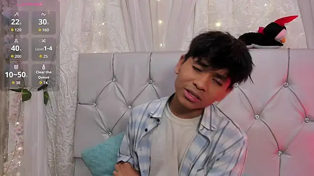 Snapshot of Ethan_Westt chatting on 11.28.25 Ethan Westt online show from 11.28.25