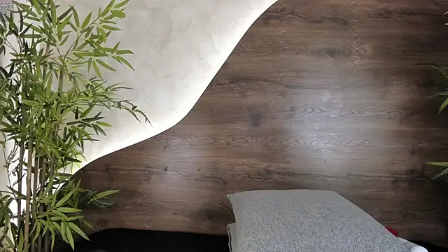 Snapshot of mia_lacy_ chatting on 11.28.25 mia lacy online show from 11.28.25