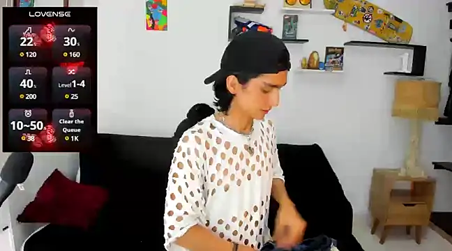 Snapshot of leoaddams22 chatting on 03.18.25 leoaddams22 online show from 03.18.25