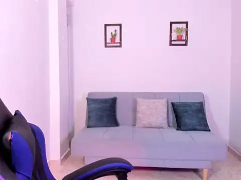 Snapshot of leoaddams22 chatting on 10.13.25 leoaddams22 online show from 10.13.25