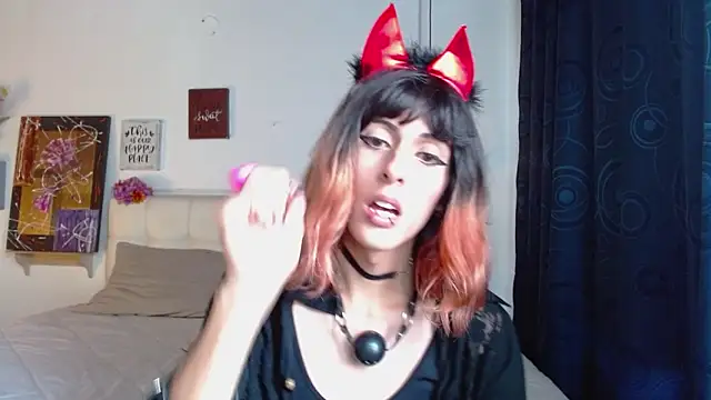 Snapshot of goth_minerva chatting on 03.19.25 goth minerva online show from 03.19.25