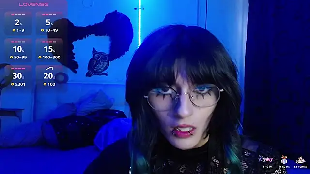 Snapshot of goth_minerva chatting on 09.24.25 goth minerva online show from 09.24.25