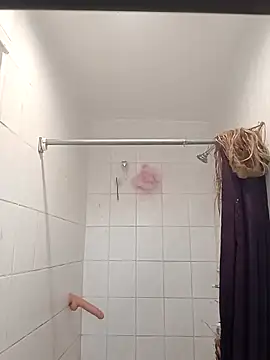 Snapshot of ItsBarbieBitcxxxx69 chatting on 03.20.25 ItsBarbieBitcxxxx69 online show from 03.20.25