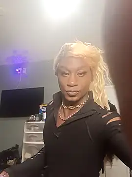 Snapshot of ItsBarbieBitcxxxx69 chatting on 03.22.25 ItsBarbieBitcxxxx69 online show from 03.22.25