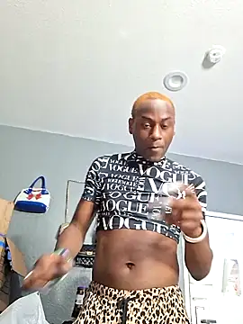 Snapshot of ItsBarbieBitcxxxx69 chatting on 10.11.25 ItsBarbieBitcxxxx69 online show from 10.11.25