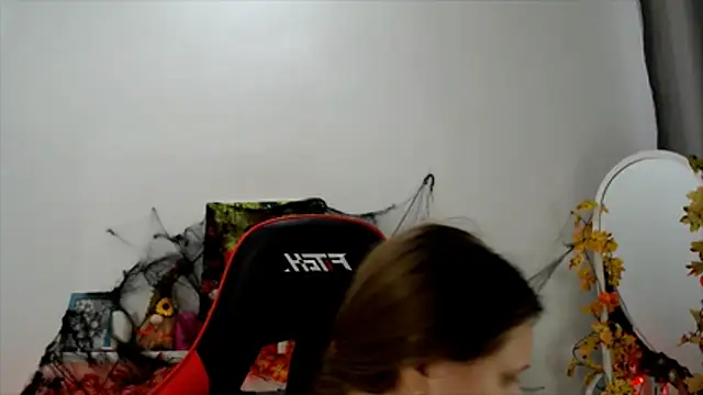 Lucky Lana online show from 10.29.25