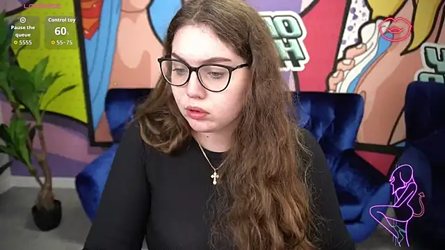 LuxSopphia online show from 10.15.25