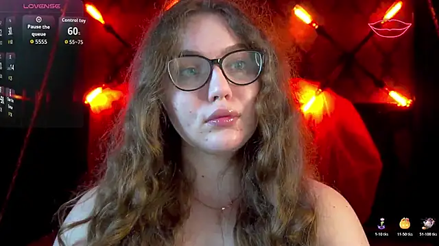 LuxSopphia online show from 11.02.25