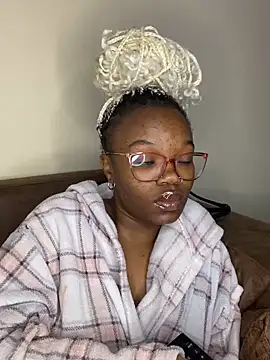 YummyMelanin117 online show from 04.16.26