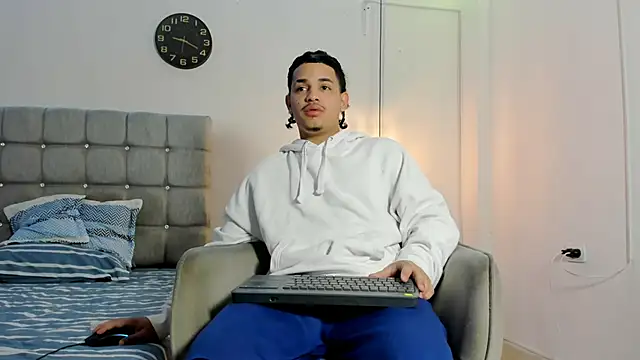 Snapshot of samxx_muscle chatting on 01.07.26 samxx muscle online show from 01.07.26