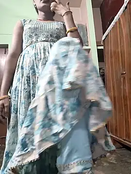 Eshwari Chopra online show from 10.30.25