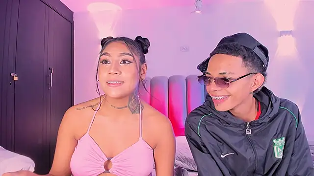 Snapshot of candyandmarilyn chatting on 11.06.25 candyandmarilyn online show from 11.06.25