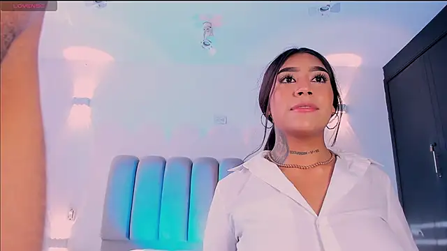 Snapshot of candyandmarilyn chatting on 11.17.25 candyandmarilyn online show from 11.17.25