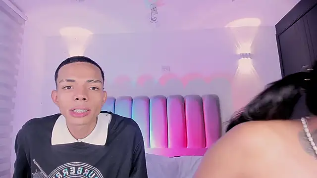 Snapshot of candyandmarilyn chatting on 11.28.25 candyandmarilyn online show from 11.28.25