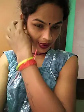 Snapshot of Eshna_Dabral chatting on 09.08.25 Eshna Dabral online show from 09.08.25