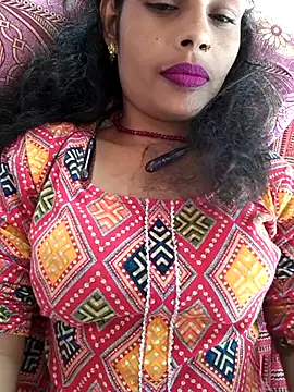 Snapshot of Eshna_Dabral chatting on 09.11.25 Eshna Dabral online show from 09.11.25