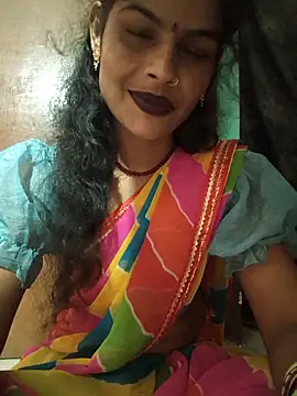 Snapshot of Eshna_Dabral chatting on 09.18.25 Eshna Dabral online show from 09.18.25