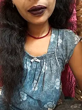 Snapshot of Eshna_Dabral chatting on 09.23.25 Eshna Dabral online show from 09.23.25