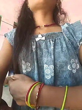 Snapshot of Eshna_Dabral chatting on 09.25.25 Eshna Dabral online show from 09.25.25