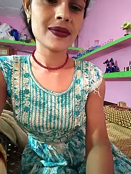 Snapshot of Eshna_Dabral chatting on 10.12.25 Eshna Dabral online show from 10.12.25