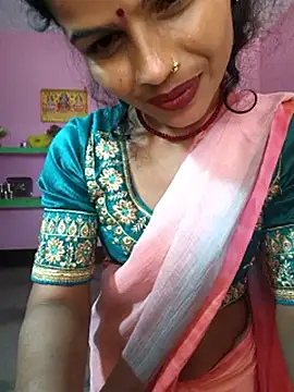Snapshot of Eshna_Dabral chatting on 10.15.25 Eshna Dabral online show from 10.15.25