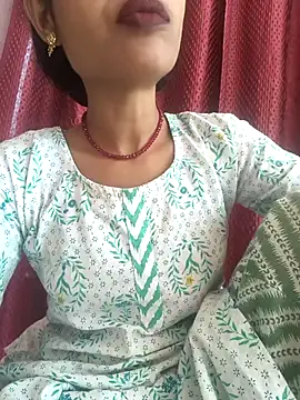 Snapshot of Eshna_Dabral chatting on 10.16.25 Eshna Dabral online show from 10.16.25