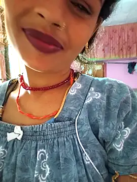 Snapshot of Eshna_Dabral chatting on 10.22.25 Eshna Dabral online show from 10.22.25