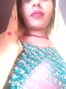 Snapshot of Eshna_Dabral chatting on 10.24.25 Eshna Dabral online show from 10.24.25