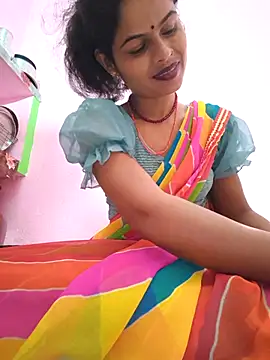 Snapshot of Eshna_Dabral chatting on 10.27.25 Eshna Dabral online show from 10.27.25