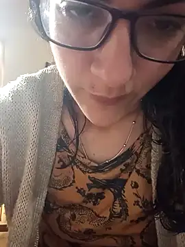 Snapshot of Camilitah chatting on 10.11.25 Camilitah online show from 10.11.25