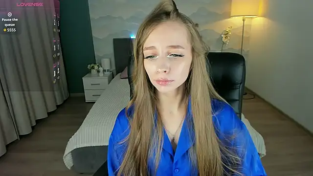 Snapshot of Amy_Waynee chatting on 09.22.25 Amy Waynee online show from 09.22.25