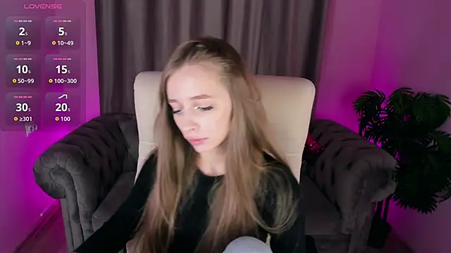 Snapshot of Amy_Waynee chatting on 10.01.25 Amy Waynee online show from 10.01.25