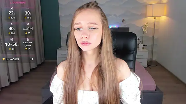 Snapshot of Amy_Waynee chatting on 10.15.25 Amy Waynee online show from 10.15.25