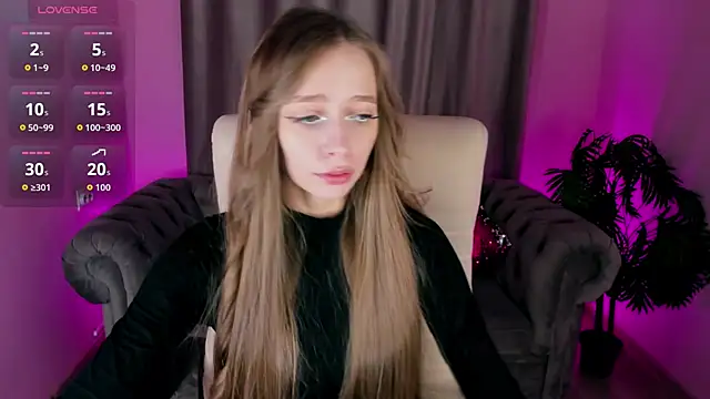 Snapshot of Amy_Waynee chatting on 10.16.25 Amy Waynee online show from 10.16.25