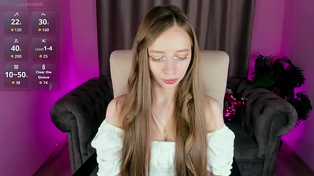 Snapshot of Amy_Waynee chatting on 11.13.25 Amy Waynee online show from 11.13.25