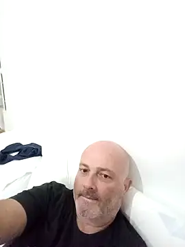 Alexis Bull online show from 10.11.25