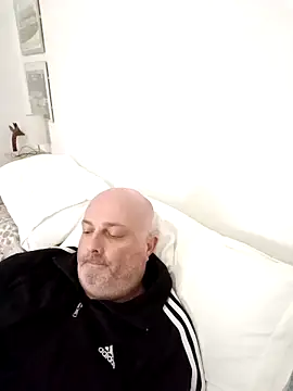 Alexis Bull online show from 02.06.26