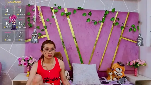 Snapshot of MilleyJones chatting on 10.02.25 MilleyJones online show from 10.02.25