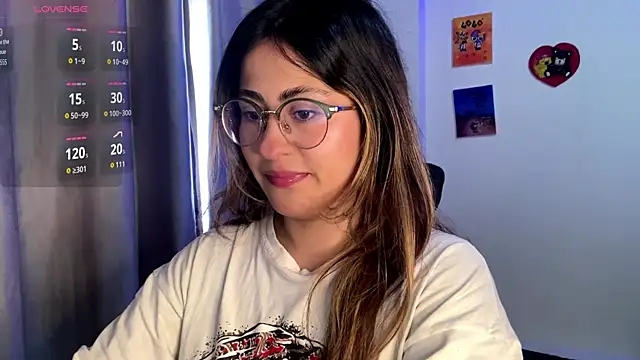 Snapshot of emma__bell_ chatting on 09.13.25 emma bell online show from 09.13.25