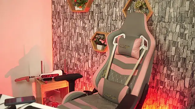 bonniie 98  online show from 02.04.26