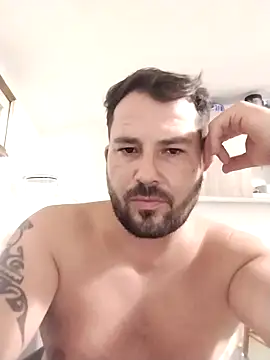 Snapshot of iunutmi chatting on 09.19.25 iunutmi online show from 09.19.25