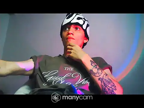 santihot089 online show from 10.12.25