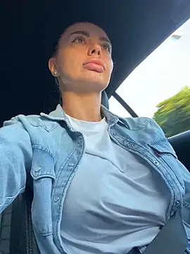 Snapshot of Anna_Nobel chatting on 09.19.25 Anna Nobel online show from 09.19.25