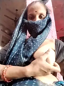 Snapshot of Soniy-Maax chatting on 11.11.25 Soniy-Maax online show from 11.11.25