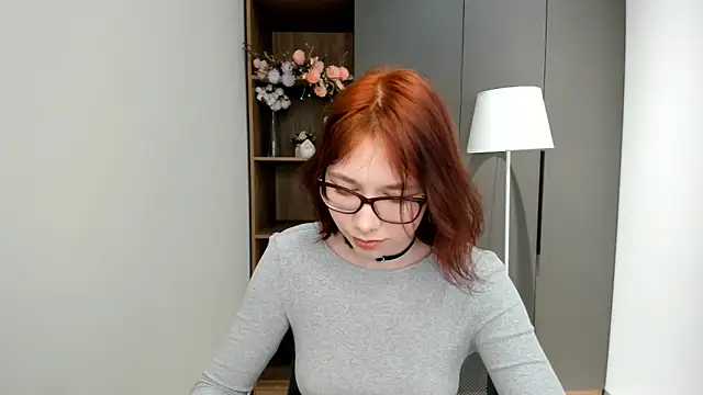 Snapshot of AreHiggins chatting on 03.20.25 AreHiggins online show from 03.20.25