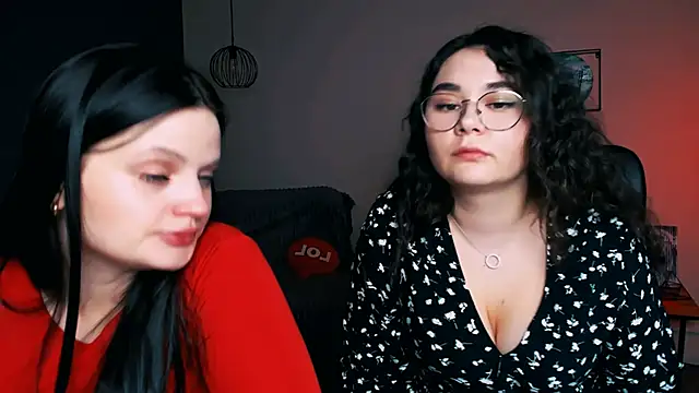 fiery lips online show from 03.19.25